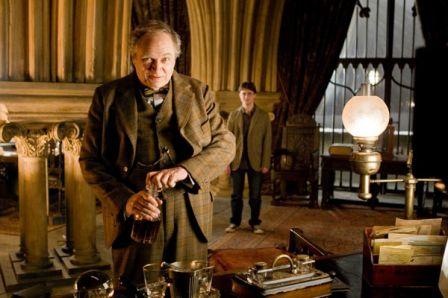 Jim Broadbent et Daniel Radcliffe, juil 2009 Jim Broadbent et Daniel Radcliffe
