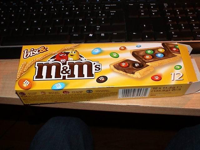 Tarte crumble aux cerises & aux pistaches... à tomber ! redimensionnementdedsc020958wi.jpg