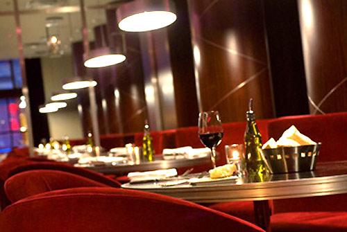 Reopening of the W hotel in Chicago: a touch of design for the icon of the Starwood group