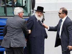 Des rabbins dans le plus odieux et crapuleux réseau descrocs, arrêtés aux USA.