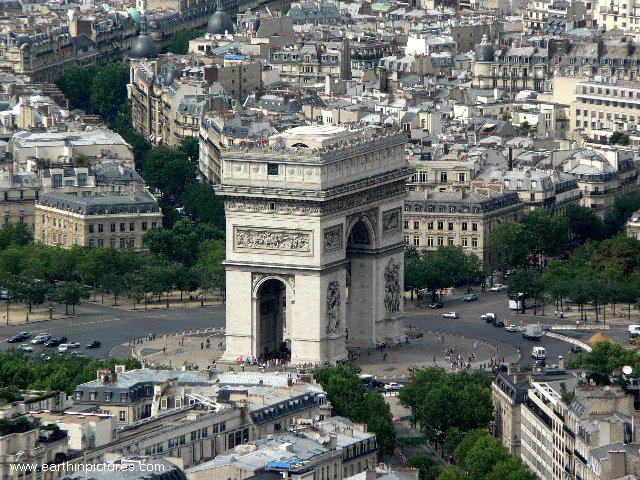 arc_de_triomphe_-_view_from.1248539670.jpg
