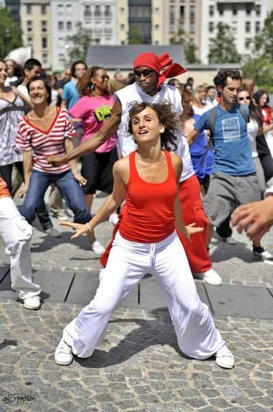 Flash Mob en hommage à Michael Jackson - Paris -