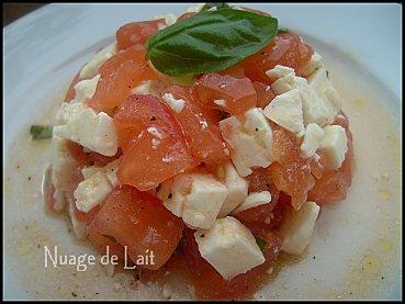 Tartare de Tomates et Féta au Basilic Tartare de Tomates et Féta au Basilic