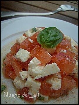 Tartare de Tomates et Féta au Basilic Tartare de Tomates et Féta au Basilic