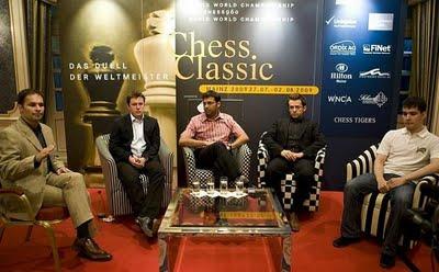 Le Festival d'échecs de Mayence : Aronian dans un fauteuil! La conférence de presse des quatre compétiteurs © Chess Tigers