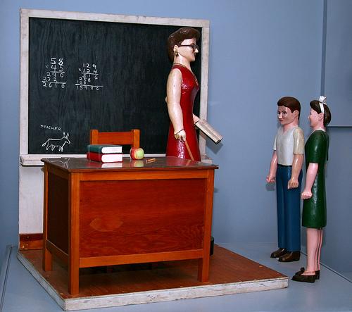 Classroom with Three Figures par cliff1066