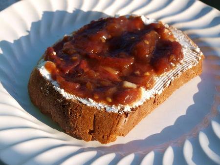 Confit de tomates aux oignons nouveaux P8053764