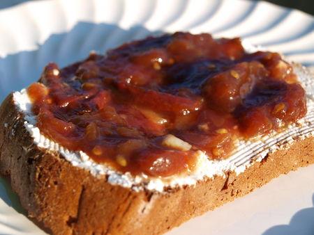 Confit de tomates aux oignons nouveaux P8053765