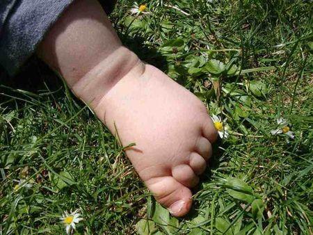 Pour ses petits petons Diapositive1