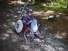 Ete/hiver: outils adaptés pour des loisirs normaux malgré le handicap. Ete/hiver: outils adaptés pour des loisirs normaux malgré le handicap.