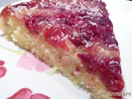 GATEAU AUX FRAMBOISES ET A LA NOIX DE COCO CARAMELISEES P10300751