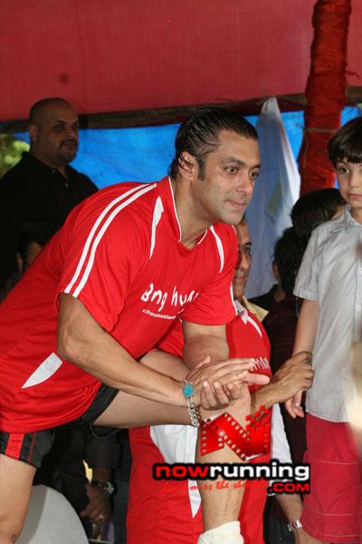 Still 22 - Salman, Sohail & Ranbir rock at Independence football match