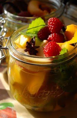 Le retour de la salade de fruits qui fait faire hummmm ! non je n'ai pas tchannngééé ! eh bien, si, elle a changé ! Le retour de la salade de fruits qui fait faire hummmm ! non je n'ai pas tchannngééé ! eh bien, si, elle a changé !