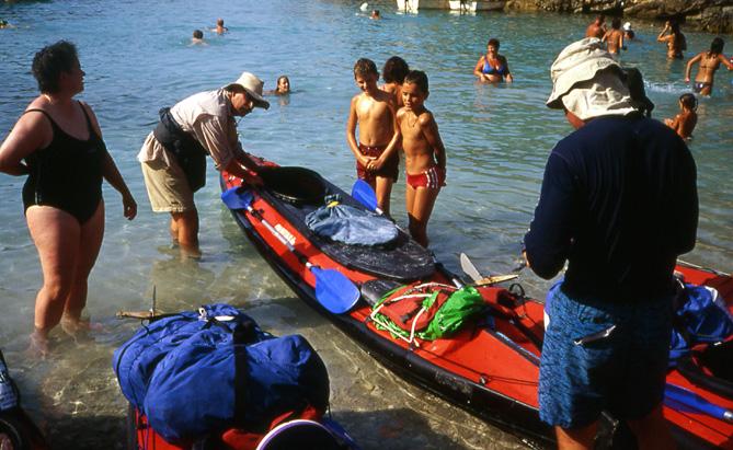 croatie-kayaks-en-baie-de-tzitne.1248680049.jpg
