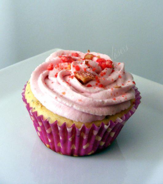 Cupcakes citron vert - pavot, chantilly framboises - pralines cupcakescitronvertpavotetframboisespralines.jpg