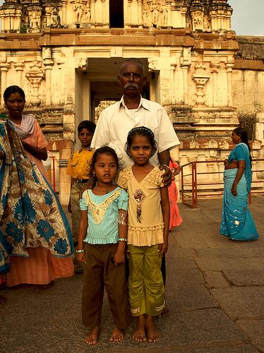 people father and daughters