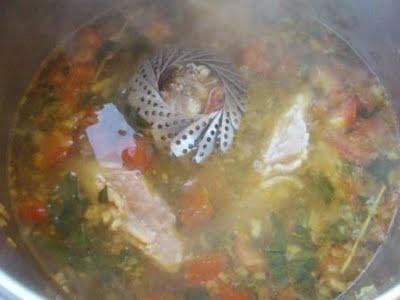 Soupe d'or de rouget-barbet au lait de coco Soupe d'or de rouget-barbet au lait de coco
