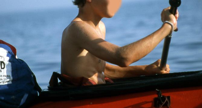 Port de Brna en Croatie ado-muscle-kayak.1248680647.jpg