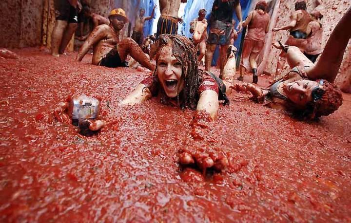Voir rouge ! tomatina.jpg