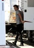 Nouvelles photos de Robert Pattinson sur le set d'Eclispe Photobucket