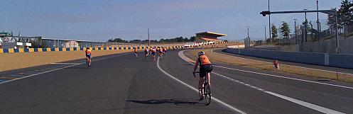 Je suis 24è des 24 heures du Mans Vélo avec l'équipe Pères et Fils Je suis 24è des 24 heures du Mans Vélo avec l'équipe Pères et Fils