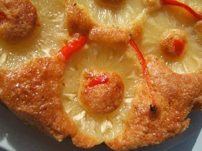 Gâteau à l'ananas et poivron rouge au sirop de gingembre