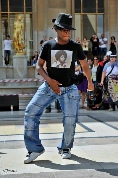 FlashMob pour l'anniversaire de Michael Jackson. Paris.
