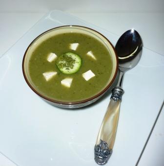 VELOUTE GLACE DE COURGETTES AU FROMAGE
