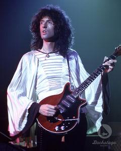 Queen_pictures_1975_BH_3009_004_l