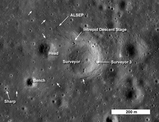 Le site d'Apollo 12 et de Surveyor 3 survolé par LRO