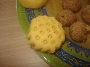 Halwat chahda (sablés façon ruche d'abeilles aux loukoums et cacahuètes) halwa_chahda_3