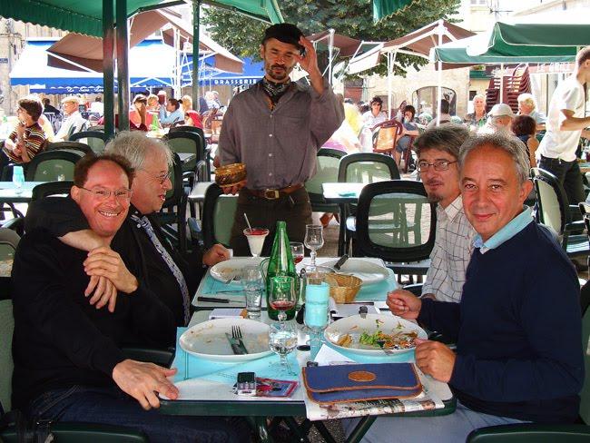 La grande bouffe au Bambou Bar William Lesourd, Alain Bernard, notre joueur d'orgue de barbarie, Henri-Pierre Millescamps, Pascal Serre