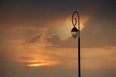 Personne, c'est la nuit qui passe commande Personne, c'est la nuit qui passe commande