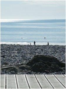 BLEU ...L'été s'en va sur la Pointe des piedsLaissant pla... DSCF1116B