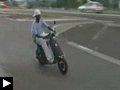 Videos: Régis en scooter + lorsque la mer se déchaine