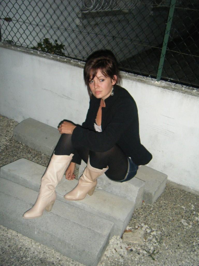 stef-1-nude-bottes