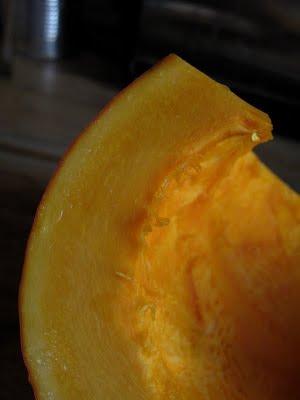 Moelleux au potimarron, aux épices et son coulis d'orange Moelleux au potimarron, aux épices et son coulis d'orange