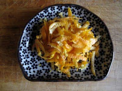 Moelleux au potimarron, aux épices et son coulis d'orange Moelleux au potimarron, aux épices et son coulis d'orange