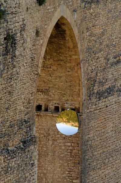 Une belle au dieu dormant, par Michel Hoëllard Une belle au dieu dormant, par Michel Hoëllard