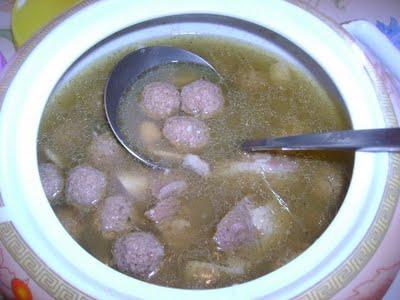 Mtouem (boulettes de viande à l'ail)