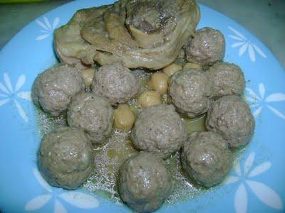 Mtouem (boulettes de viande à l'ail)