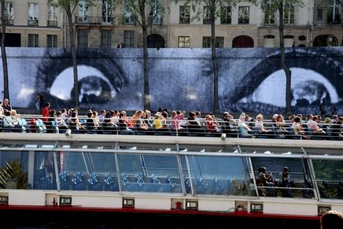 Nuit blanche 2009 : Dans les yeux de JR JR-Paris.jpg