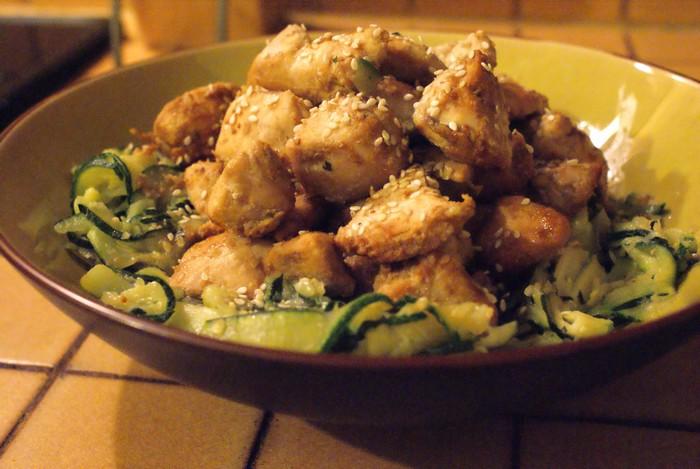 Poulet teriyaki et tagliatelles de courgette Poulet teriyaki et tagliatelles de courgette