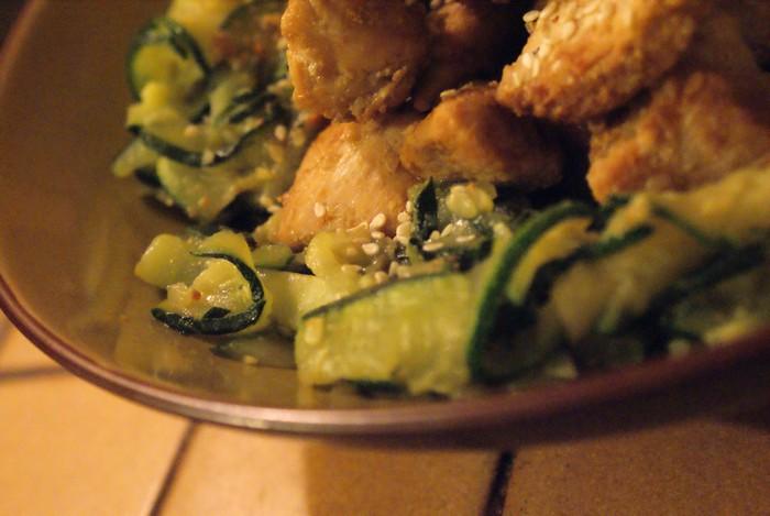 Poulet teriyaki et tagliatelles de courgette Poulet teriyaki et tagliatelles de courgette