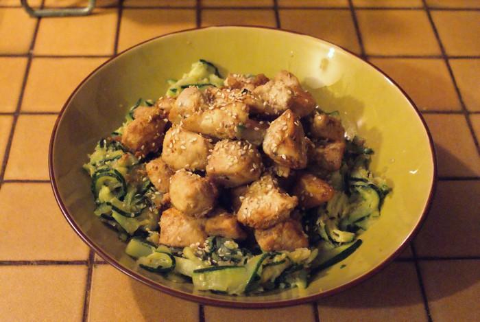Poulet teriyaki et tagliatelles de courgette Poulet teriyaki et tagliatelles de courgette