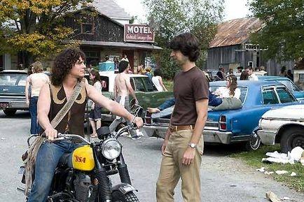 Hôtel Woodstock : peace and love man ! 19105918_w434_h_q80.jpg