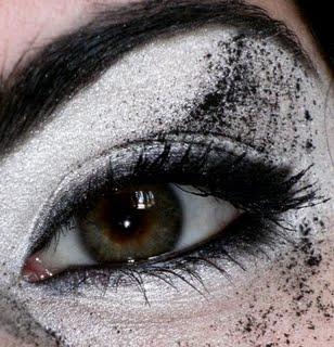 Maquillage des yeux : Black&White; n°3