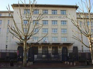 287° La Poste, une administration que le monde entier nous envie... 287° La Poste, une administration que le monde entier nous envie...