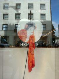 La vitrine Hermès de New Bond Street à Londres DSC03016