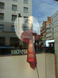 La vitrine Hermès de New Bond Street à Londres DSC03017